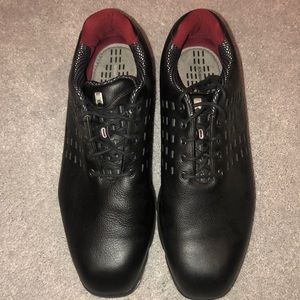 Black Tiger Woods Nike golf shoes